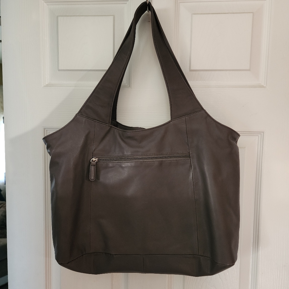 Pelletini hobo bag with umbrella